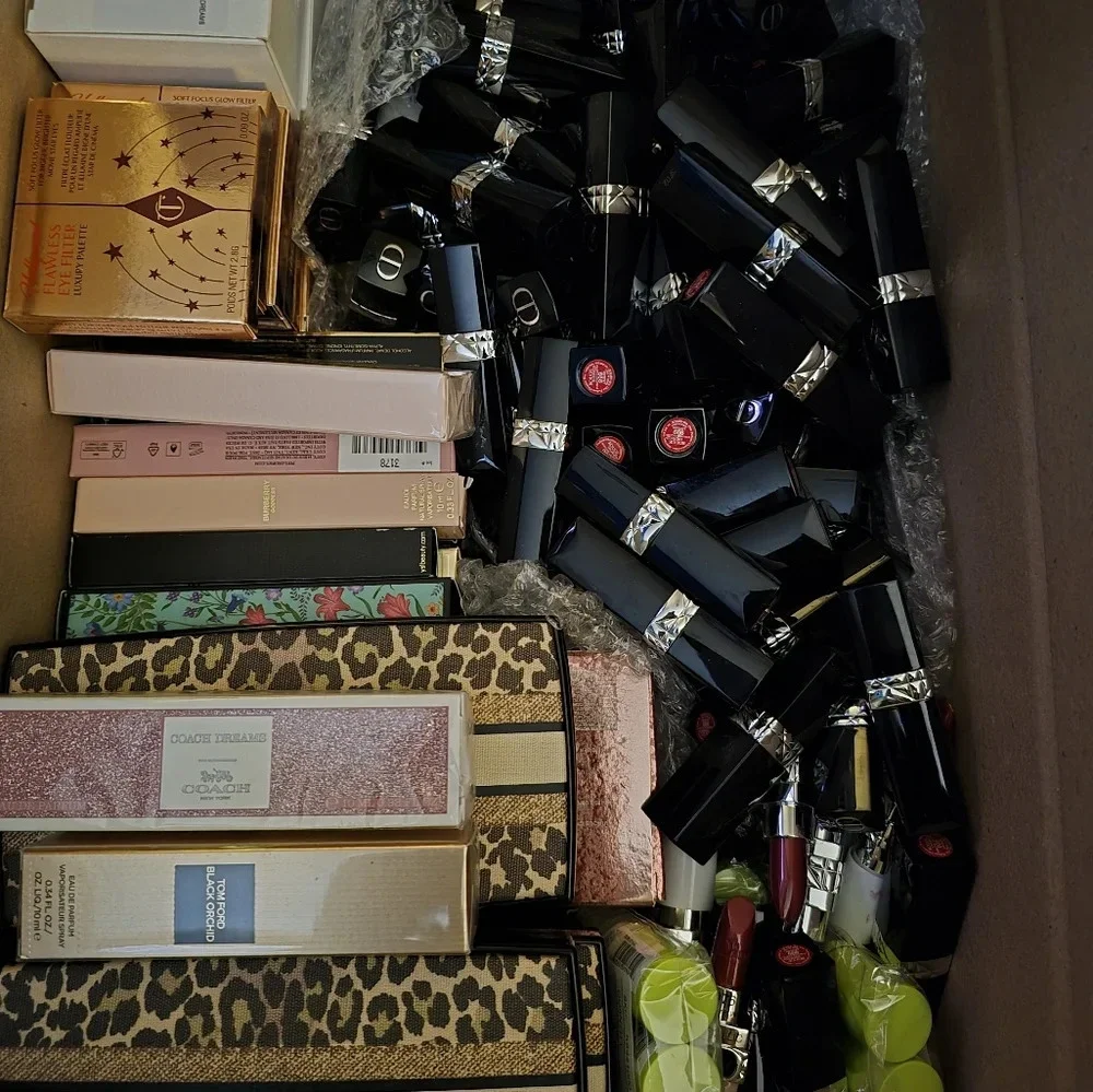 High-End Makeup Mytery Box
